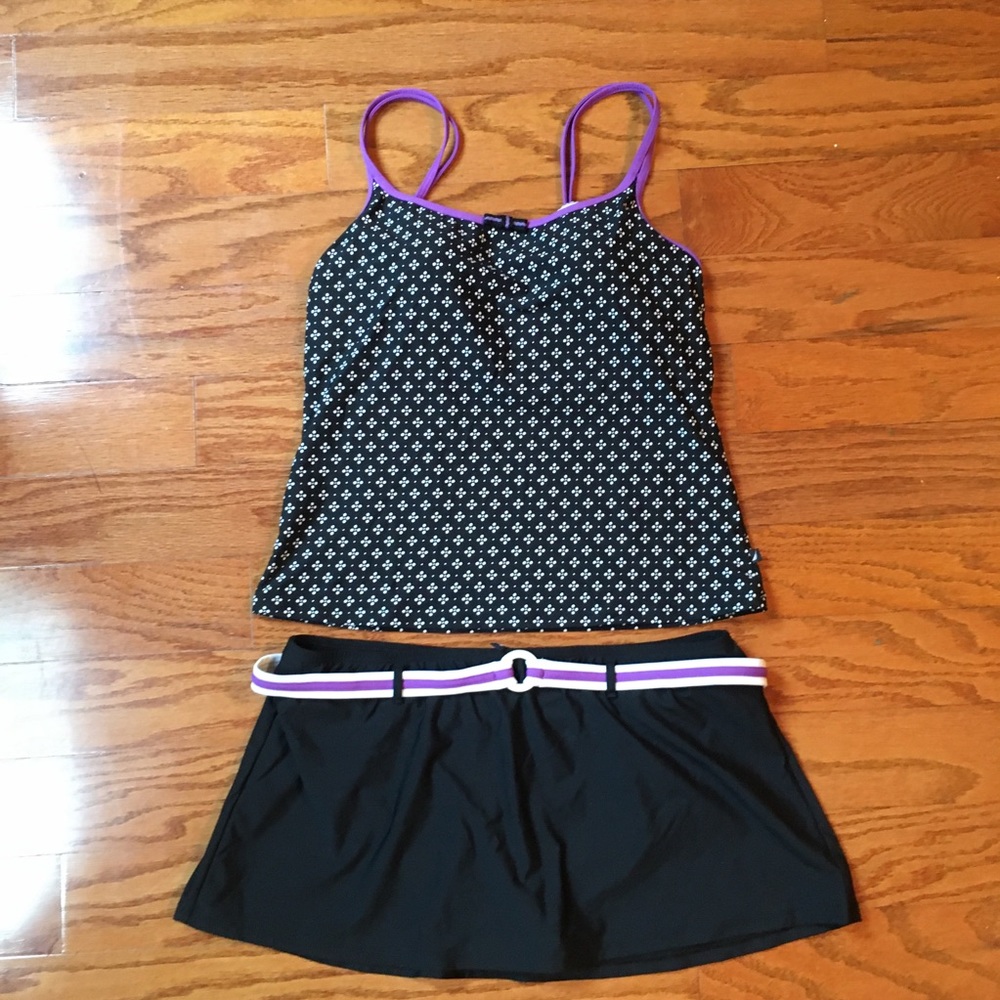 Nautica womans sz 8 purple and black tankini